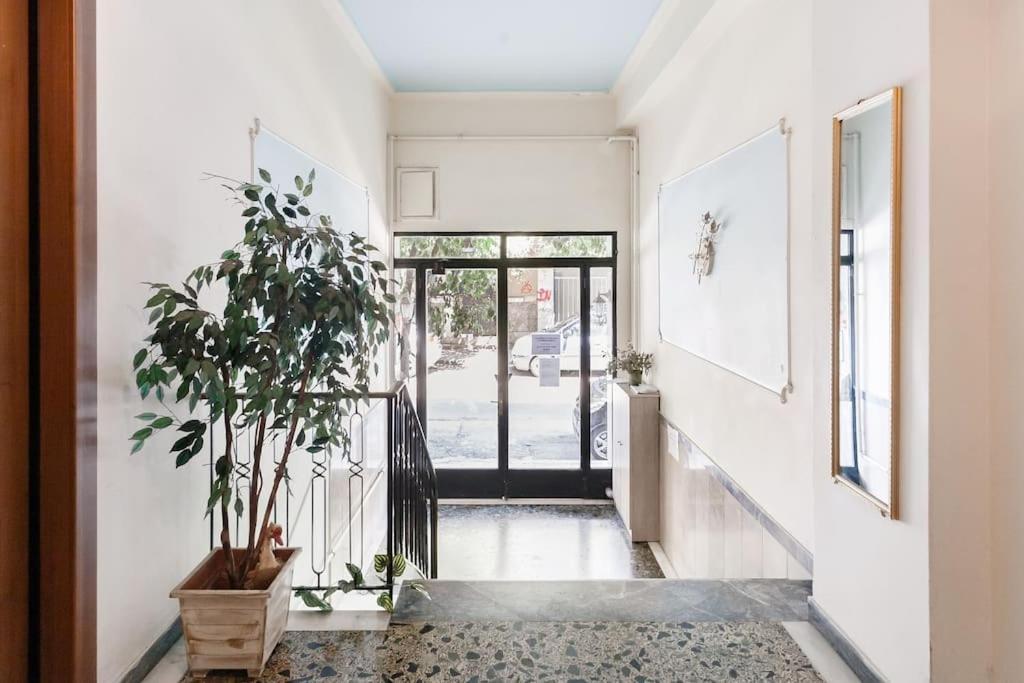 Your "Home Away From Home" - Phillopapou Hill 아테네 외부 사진